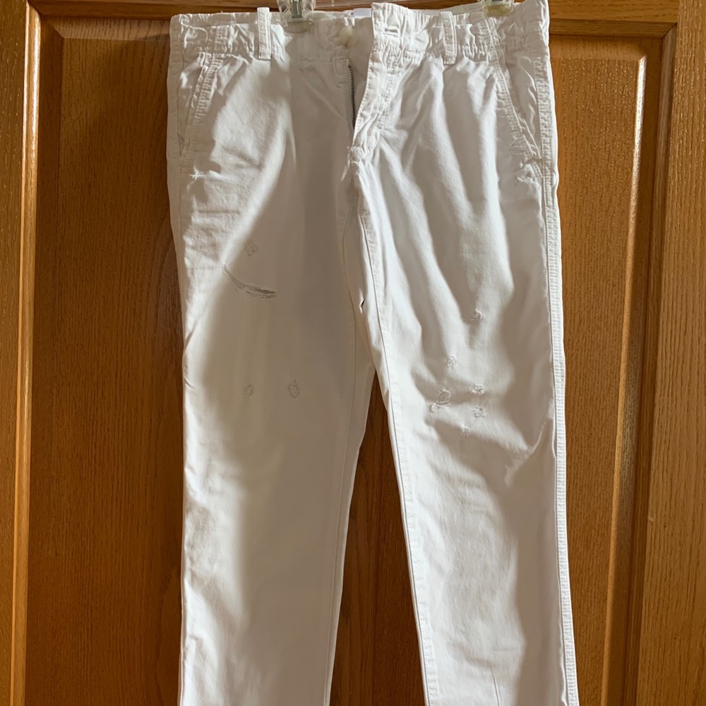 White boyfriend jeans